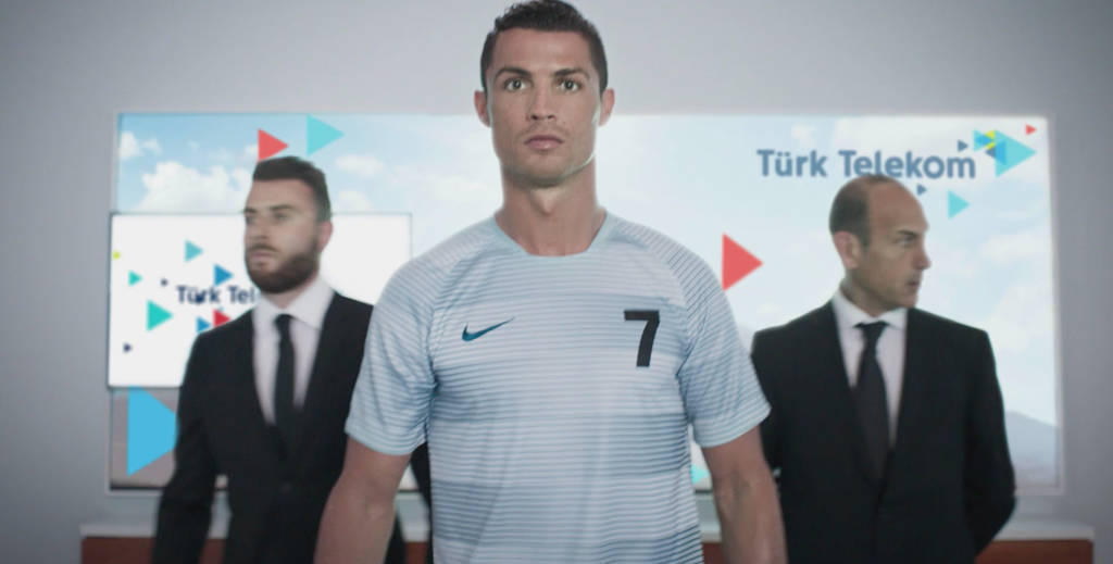 Ronaldo bu reklamdan 2.5 milyon avro qazandı