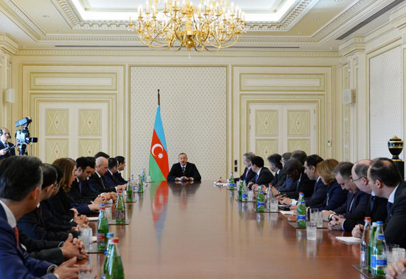 Президент Ильхам Алиев принял делегацию Американской торговой палаты в Азербайджане