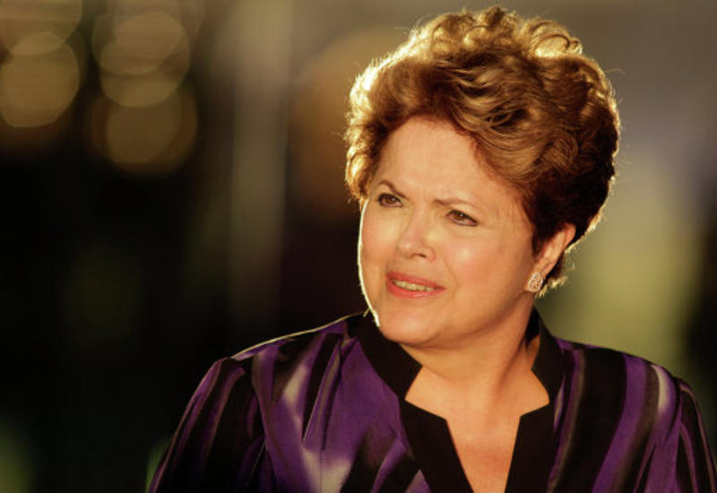 Соратники главы Бразилии решили голосовать за ее импичмент