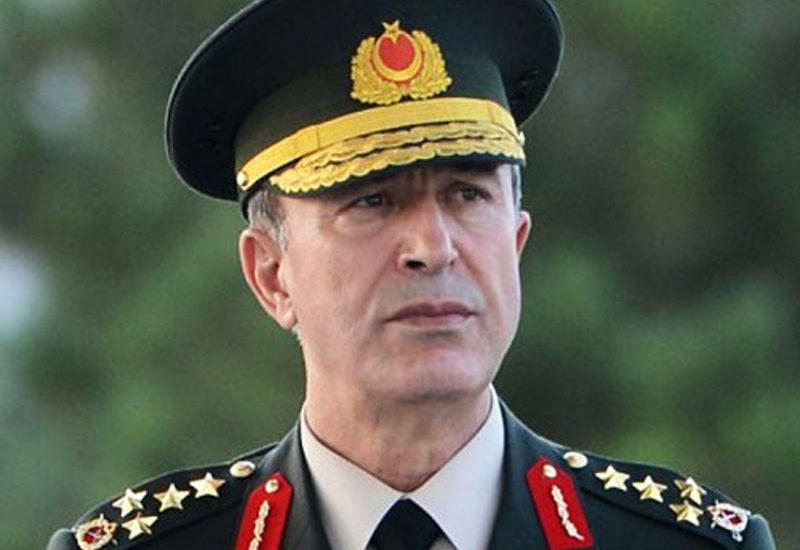 Baş Qərargah rəisi raket zərbəsinə məruz qalmış əraziyə yollandı