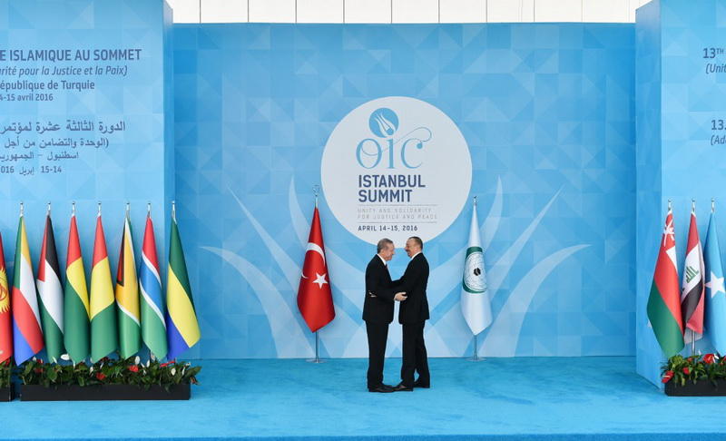 Президент Ильхам Алиев и его супруга Мехрибан Алиева присутствовали на приеме в честь глав государств и правительств, принимающих участие в XIII Саммите ОИС