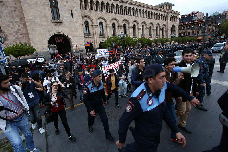 Антироссийский митинг в Ереване