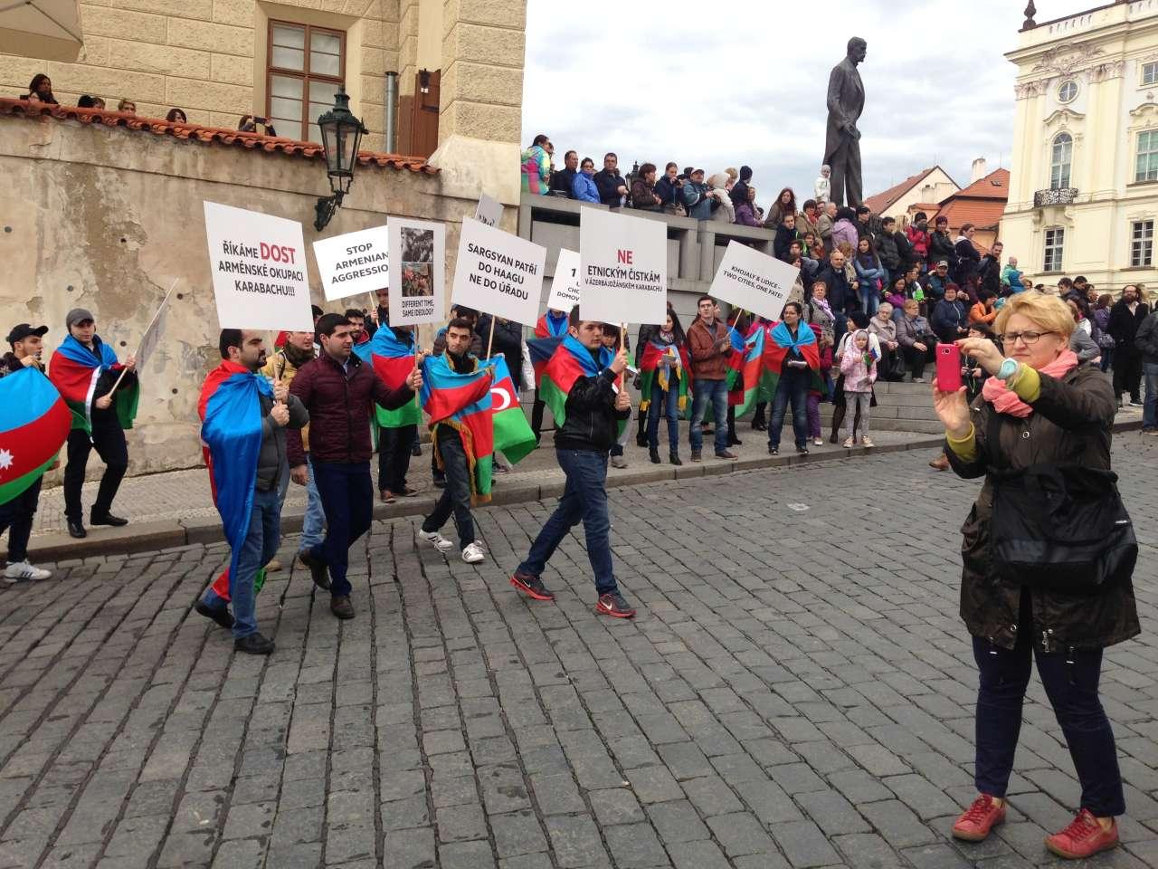 В Праге прошла акция, требующая положить конец армянской агрессии против Азербайджана