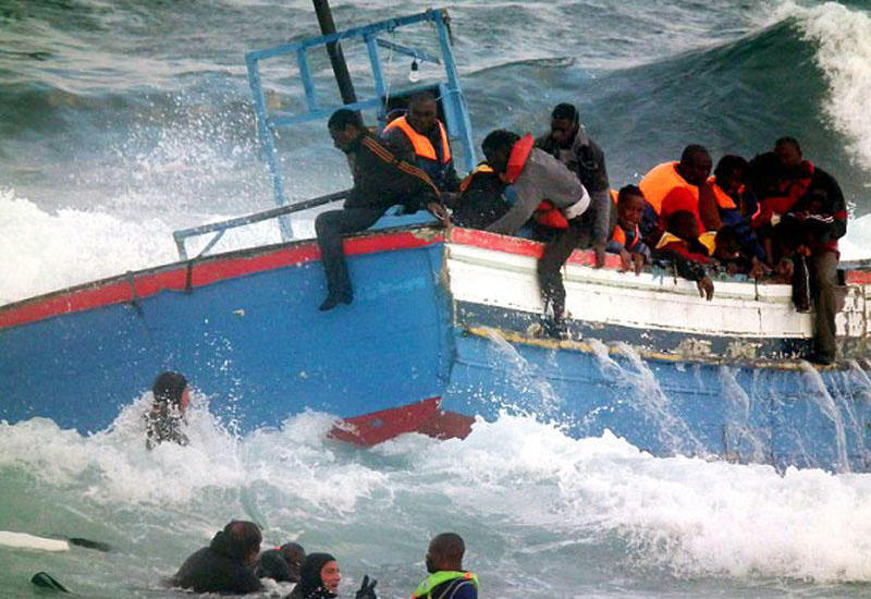 Avropaya çatmaq istəyən 400 miqrant dənizində batdı