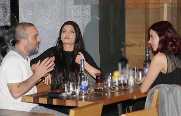 Milyonçudan ayrılan aktrisa yeni sevgilisi ilə birgə