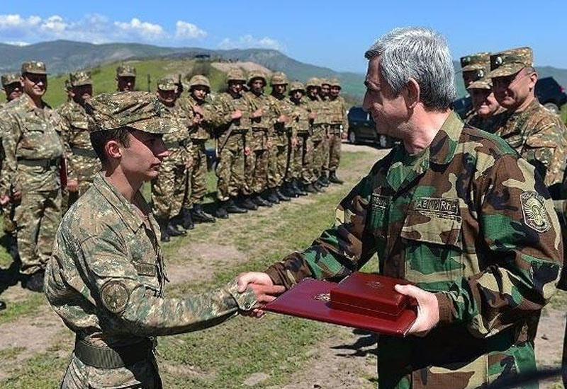 Sərkisyanın təltif etdiyi "cəngavər"inə baxın