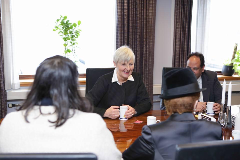 Нурида Курбанова удостоена премии Dialogue for Peace