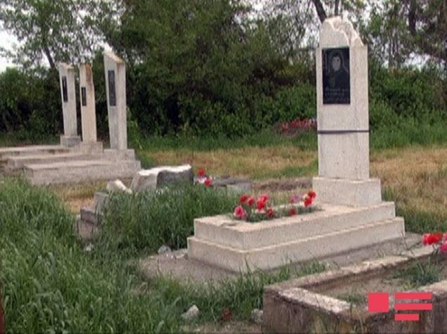 Армяне обстреляли кладбище в Тертере, разрушены могилы