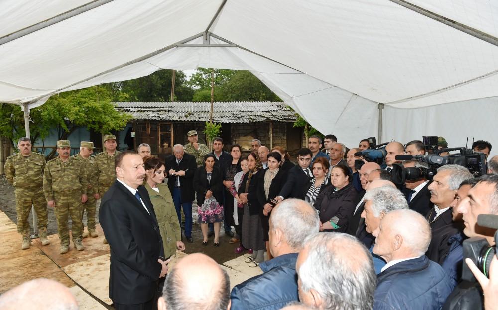 Президент Ильхам Алиев и его супруга Мехрибан Алиева побывали в Тертерском, Бардинском и Агдамском районах