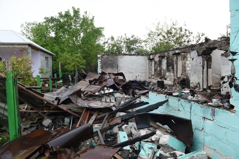 Президент Ильхам Алиев и его супруга Мехрибан Алиева побывали в Тертерском, Бардинском и Агдамском районах