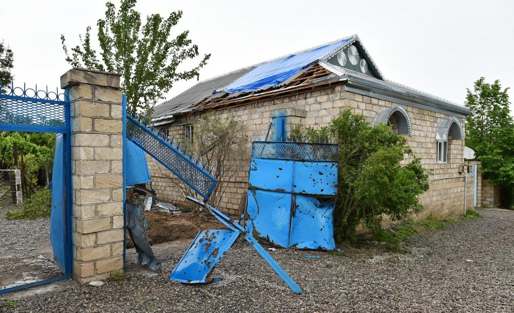 Президент Ильхам Алиев и его супруга Мехрибан Алиева побывали в Тертерском, Бардинском и Агдамском районах