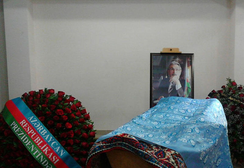 Söhrab Tahirlə vida mərasimi keçirilir