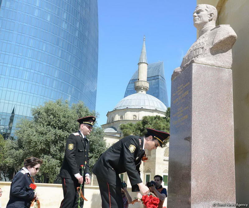 Azərbaycan ictimaiyyəti Qələbə Gününü qeyd edir