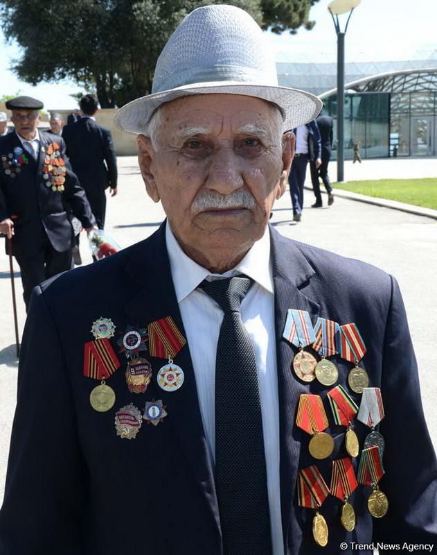 Azərbaycan ictimaiyyəti Qələbə Gününü qeyd edir