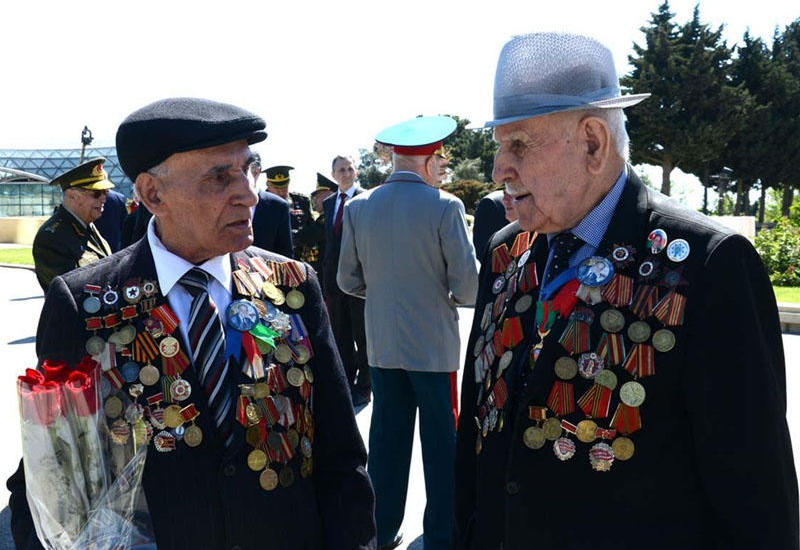 Azərbaycan ictimaiyyəti Qələbə Gününü qeyd edir