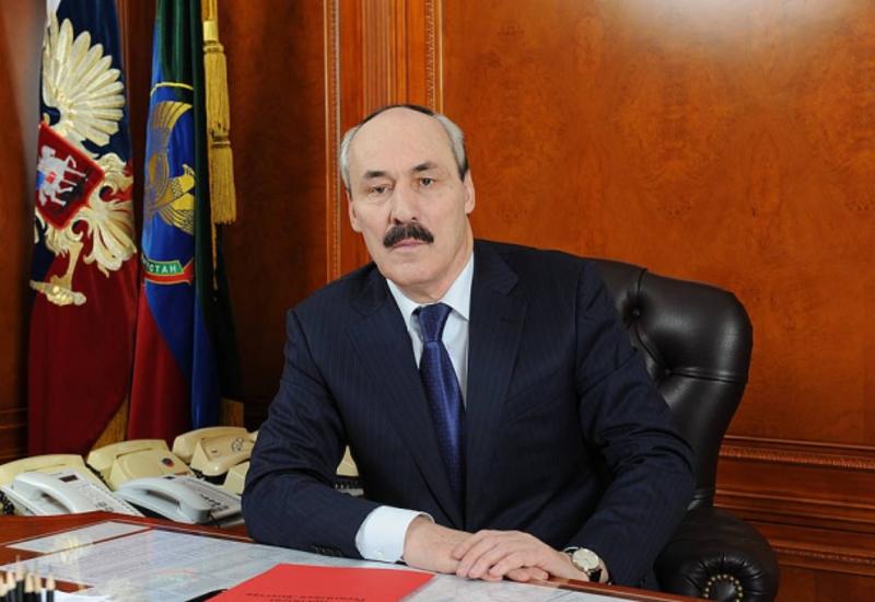 Рамазан Абдулатипов: Должен быть запушен электропоезд между Дербентом и Баку