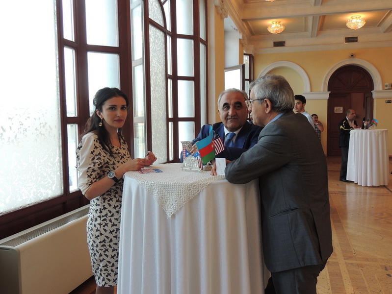 Мурад Адыгезалзаде великолепным концертом открыл фестиваль «Дни Америки» в Филармонии