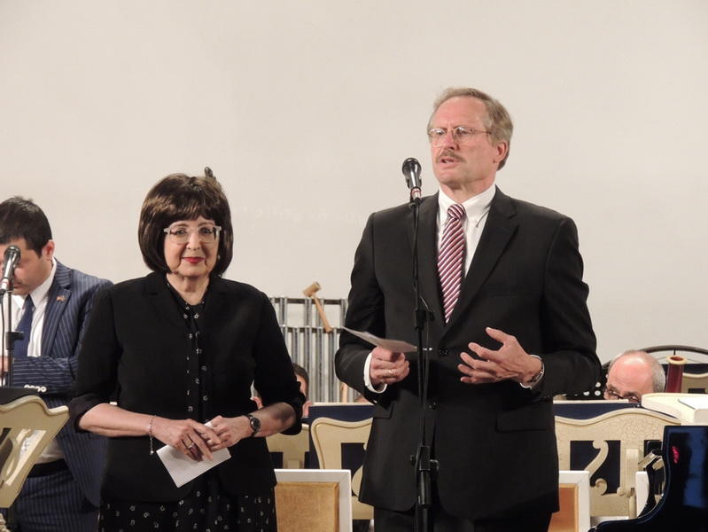 Мурад Адыгезалзаде великолепным концертом открыл фестиваль «Дни Америки» в Филармонии