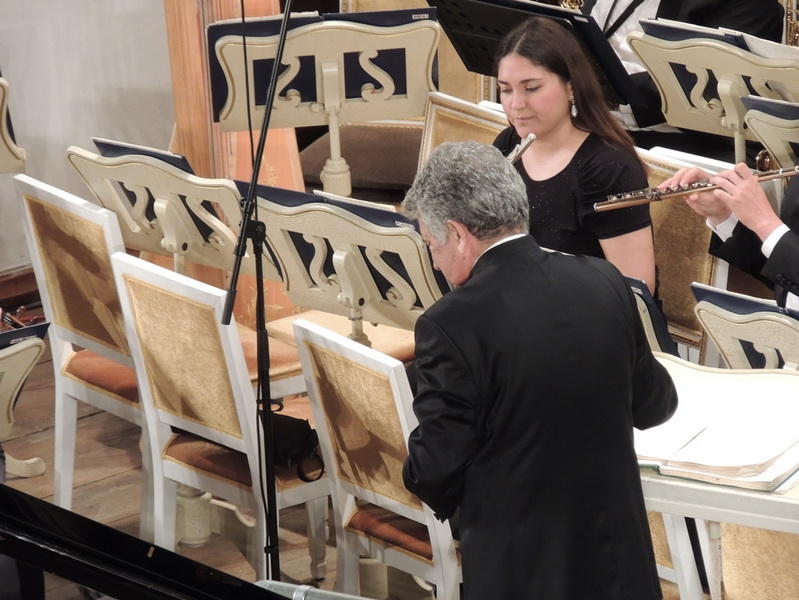 Мурад Адыгезалзаде великолепным концертом открыл фестиваль «Дни Америки» в Филармонии