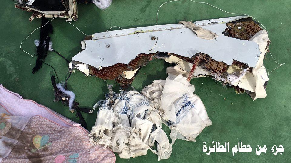 Опубликованы фото обломков лайнера EgyptAir