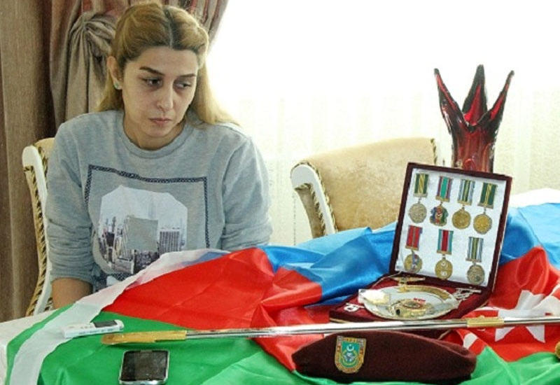 Şəhidimizin həyat yoldaşı: "Oğlum hələ də atasının şəhid olduğunu bilmir"