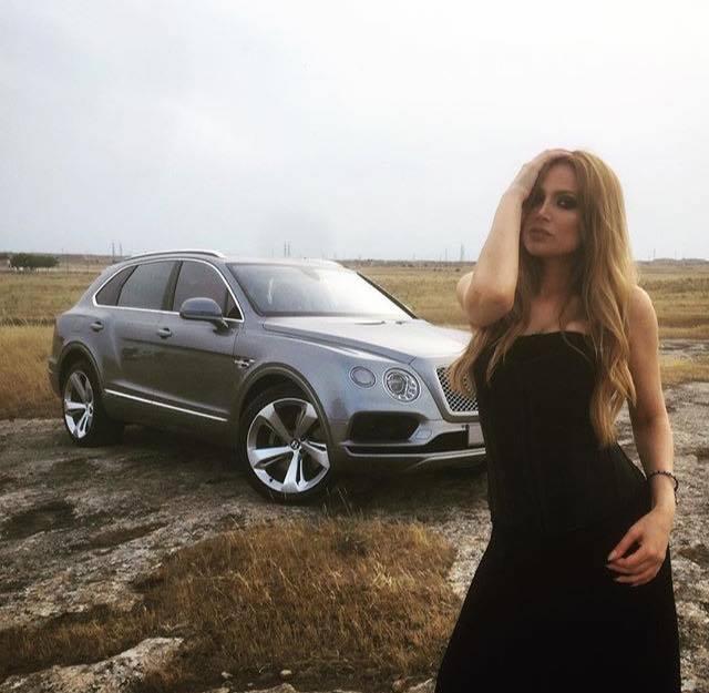 Nigar Camal sükutu pozdu