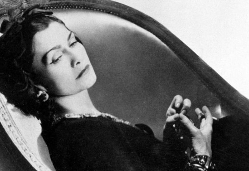 25 запомнившихся миру фраз Коко Шанель о том, как завоевать мужчину