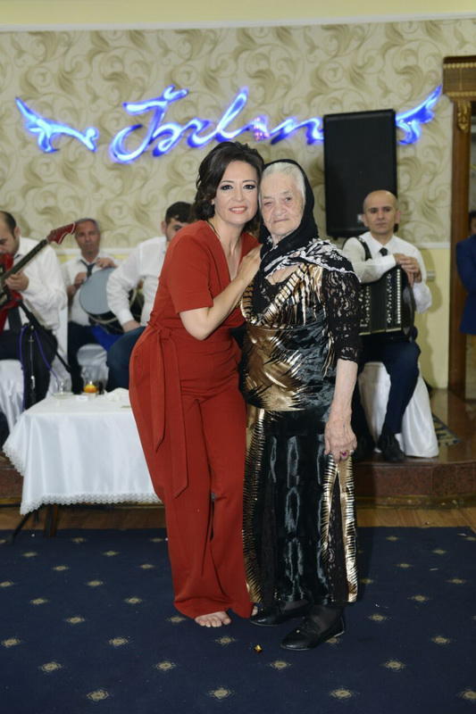 Əməkdar artist nəvəsinə elə bir toy etdi ki...