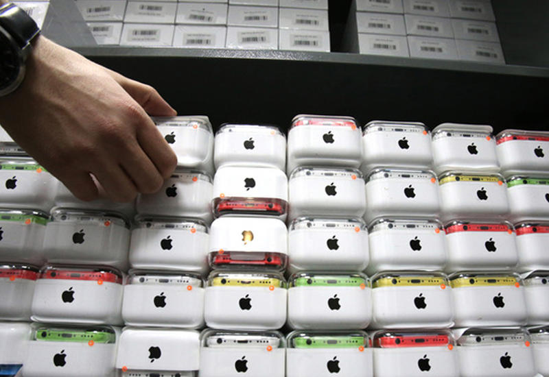 Неизвестные зверски избили продавца Apple и вынесли технику на 5 млн.