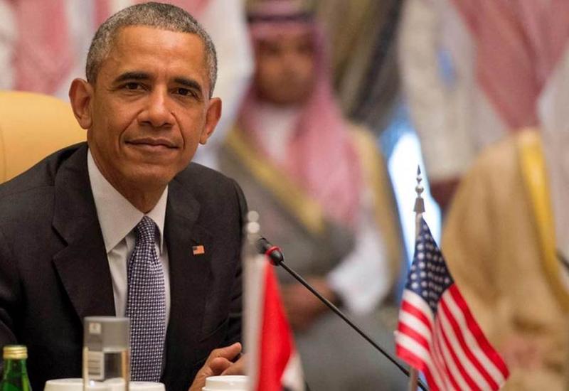 Barak Obama yay məzuniyyəti zamanı oxuyacağı kitabların siyahısını bölüşüb