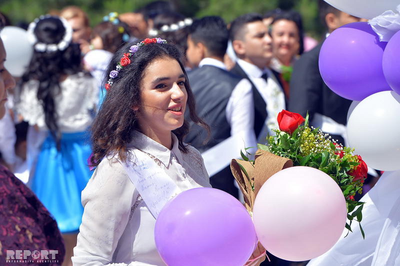 Bakı məktəblərindəki "Son zəng"dən