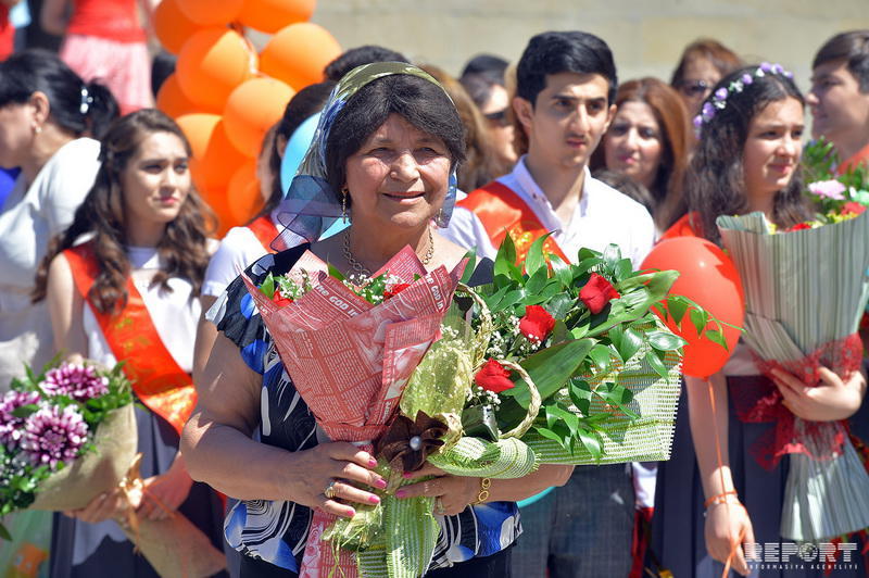 Bakı məktəblərindəki "Son zəng"dən
