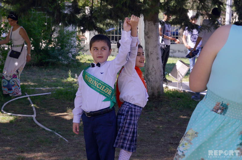 Bakı məktəblərindəki "Son zəng"dən