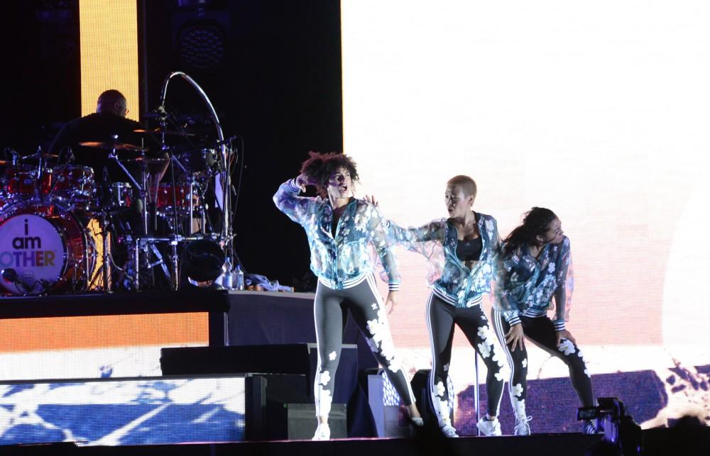 Ошеломительный концерт Фаррелла Уильямса в Баку