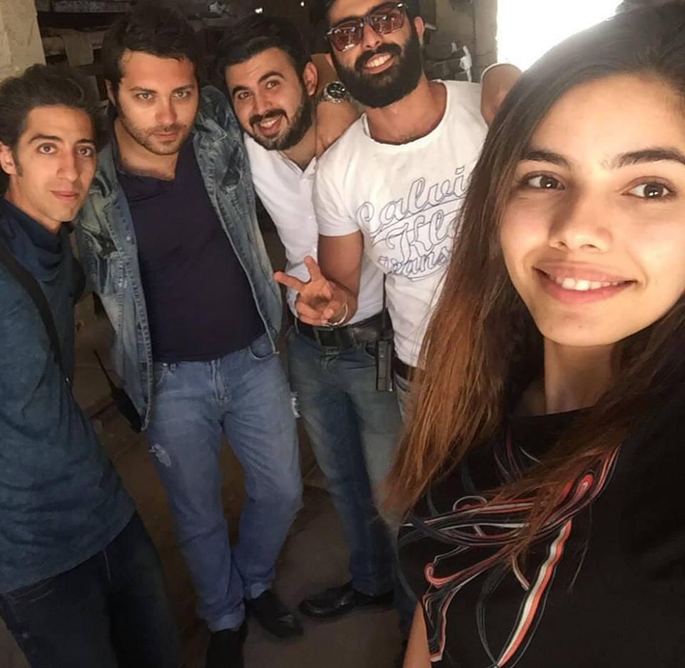 Azərbaycanlı aktyor: "Üzümə gülüb, arxamca danışırlar"