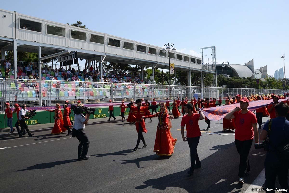 Яркий праздник скорости в Баку