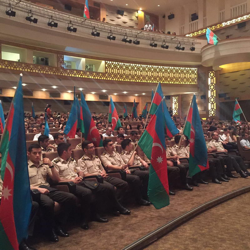 "Aprel döyüşləri və zəfərə doğru"