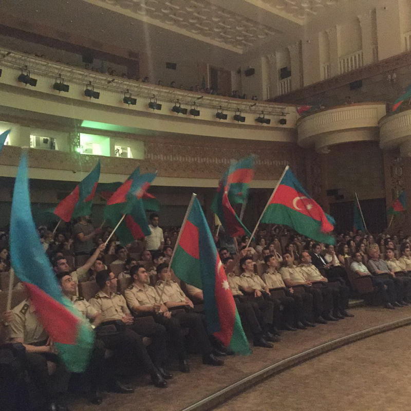 "Aprel döyüşləri və zəfərə doğru"