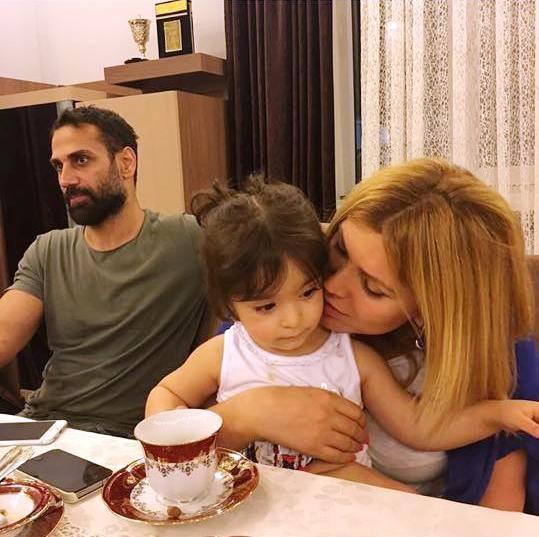 Xoşqədəm: "Çəkdiyi fotoda özü qəşəng düşüb, mən yox"