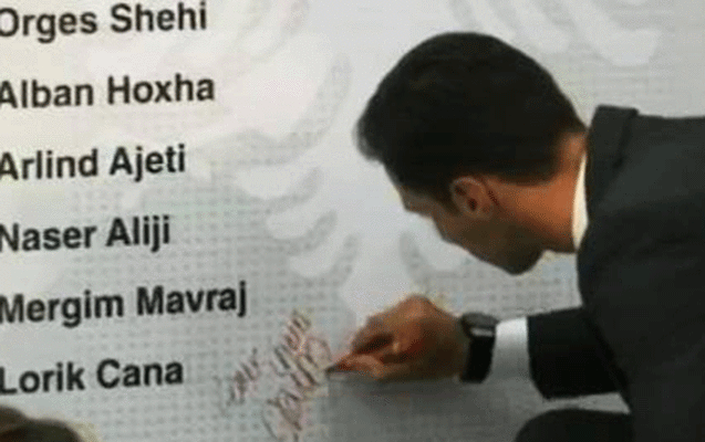 Qəhrəman kimi qarşılandılar