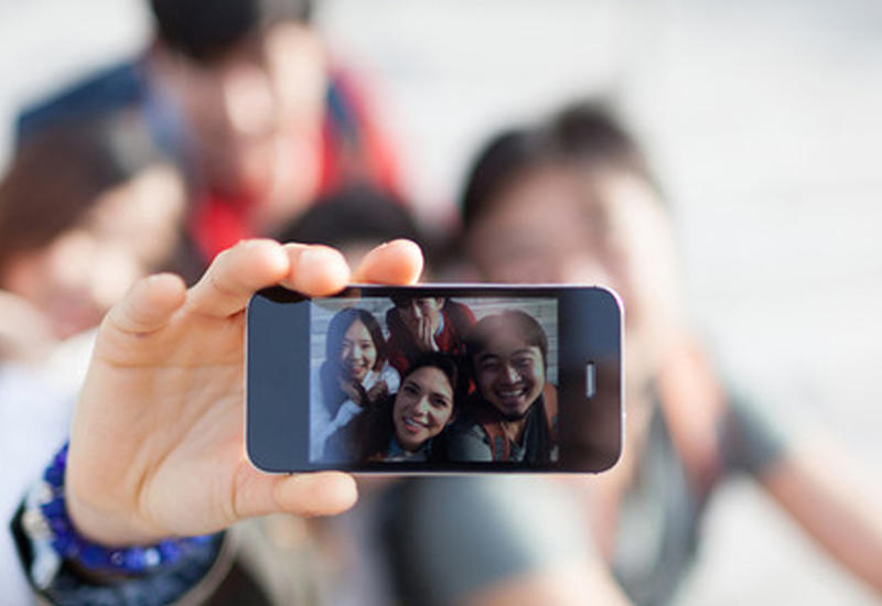 Şəkillərinizə az "like" gəlsə.... - "paylaşma" xəstəliyinin göstəricisi