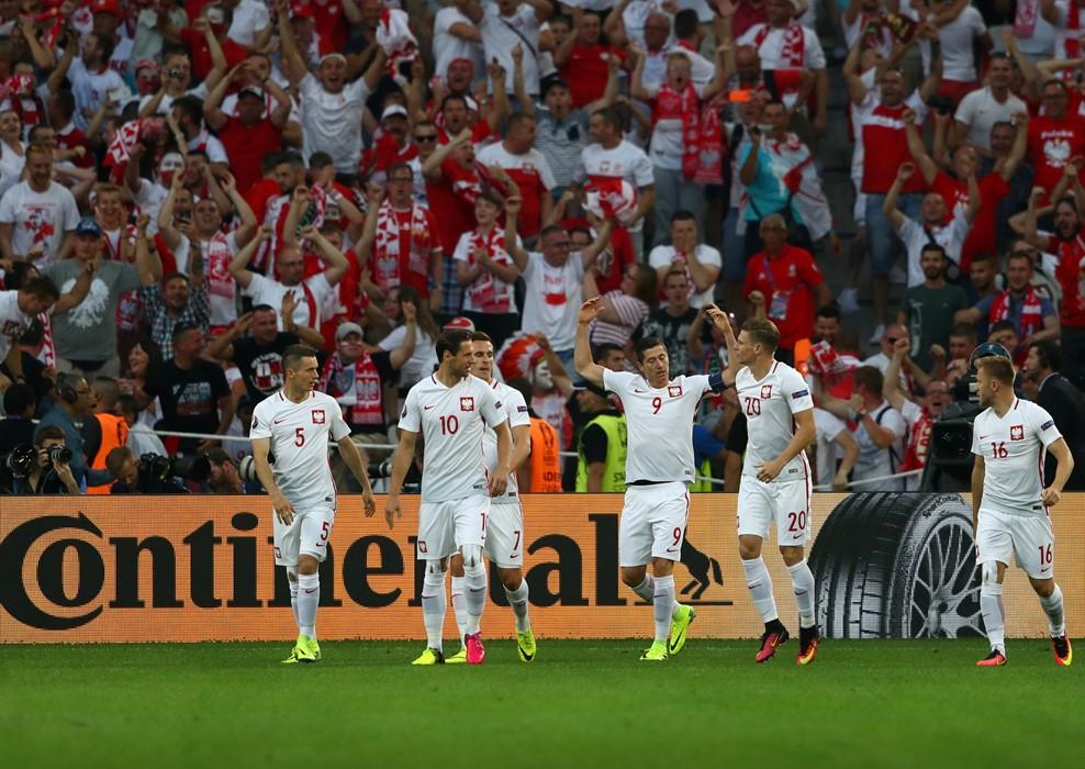 Португалия вышла в полуфинал Евро-2016