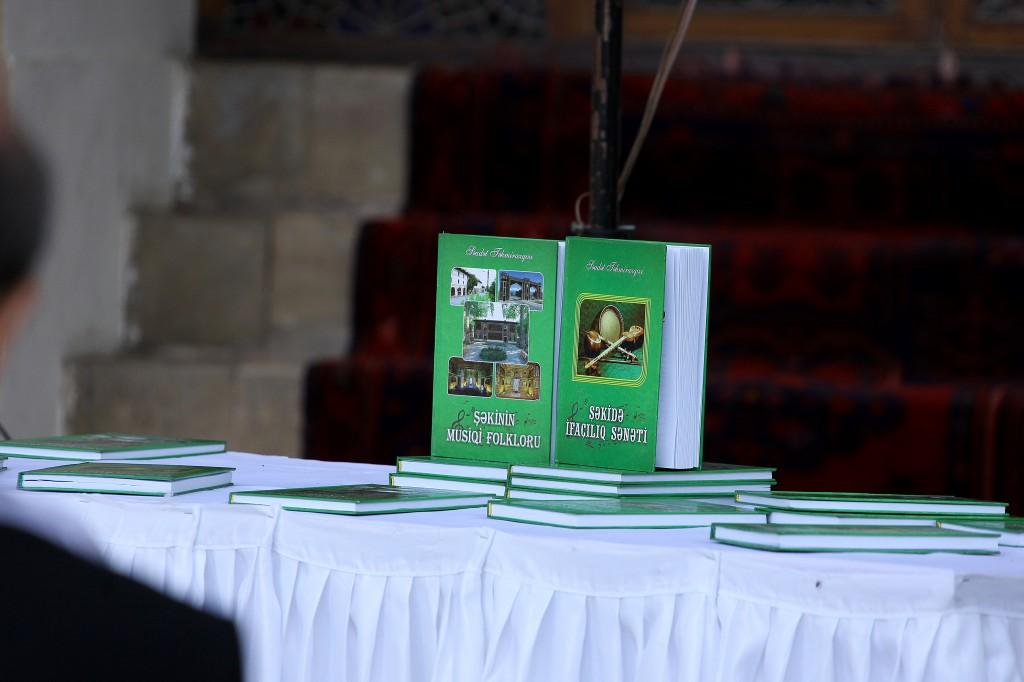 В рамках фестиваля «Шелковый путь» в Шеки выступил ансамбль «Зирвя»