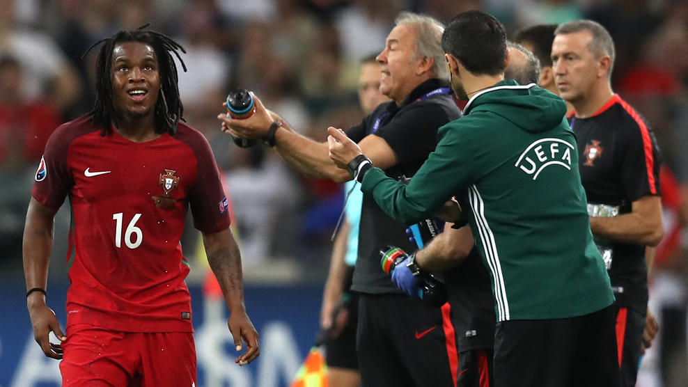 Португалия вышла в полуфинал Евро-2016