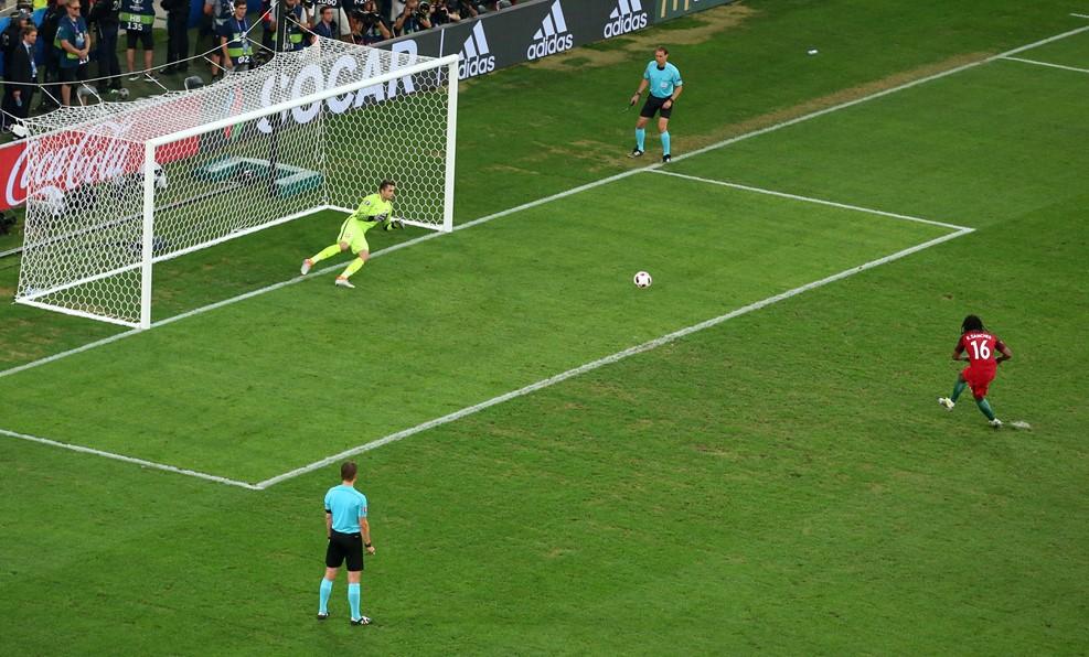 Португалия вышла в полуфинал Евро-2016