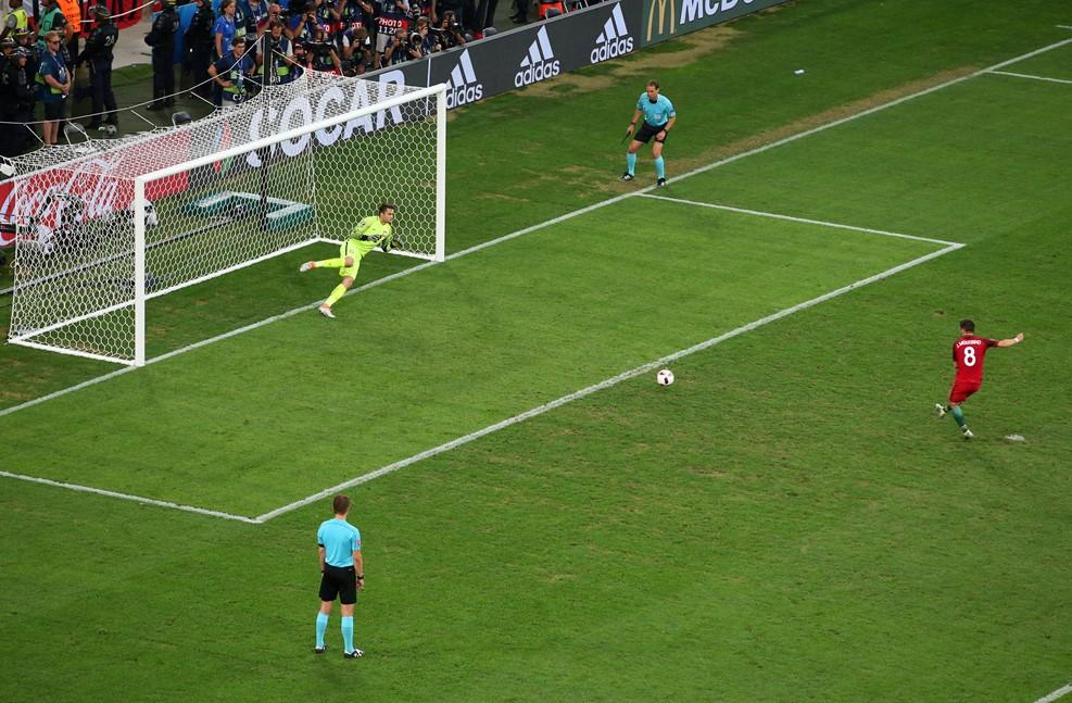 Португалия вышла в полуфинал Евро-2016