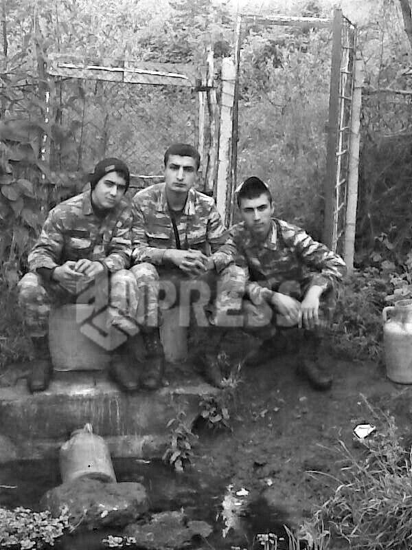 Ötən gün şəhid olan əsgərin cəsədi ailəsinə təhvil verildi