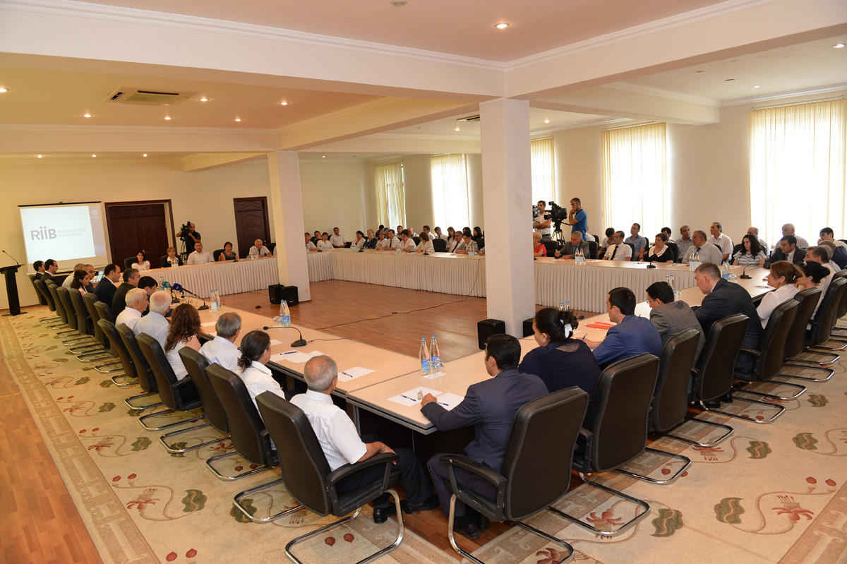 Heydər Əliyev Fondunun "Regional İnkişaf" İctimai Birliyi Yevlax və Şəkidə sakinlərlə görüşlər keçirib