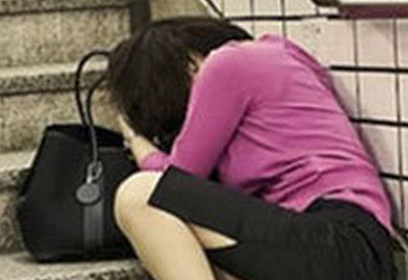 Masazırda 65 yaşlı kişi 16 yaş kiçik sevgilisini döydü