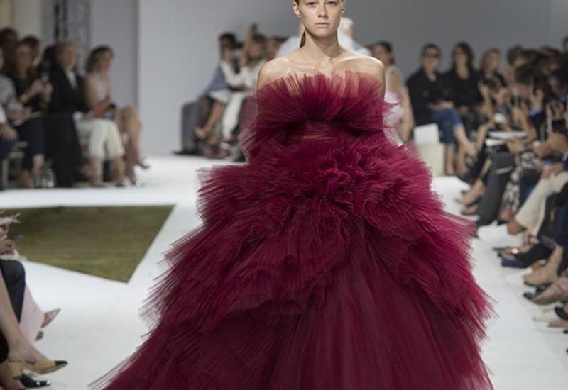 Роскошь и романтика от Giambattista Valli на Paris Haute Couture